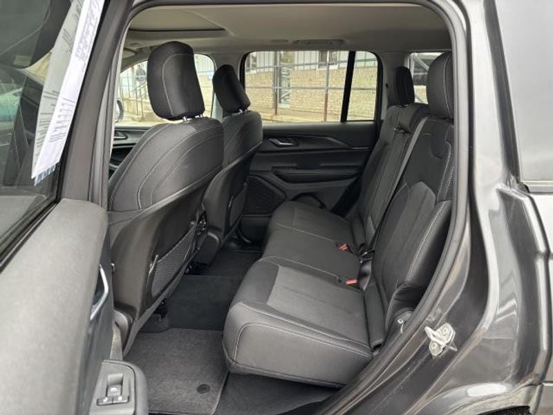 2024 Jeep Grand Cherokee Laredo X