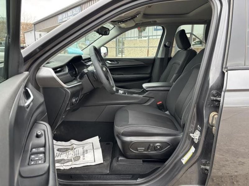 2024 Jeep Grand Cherokee Laredo X