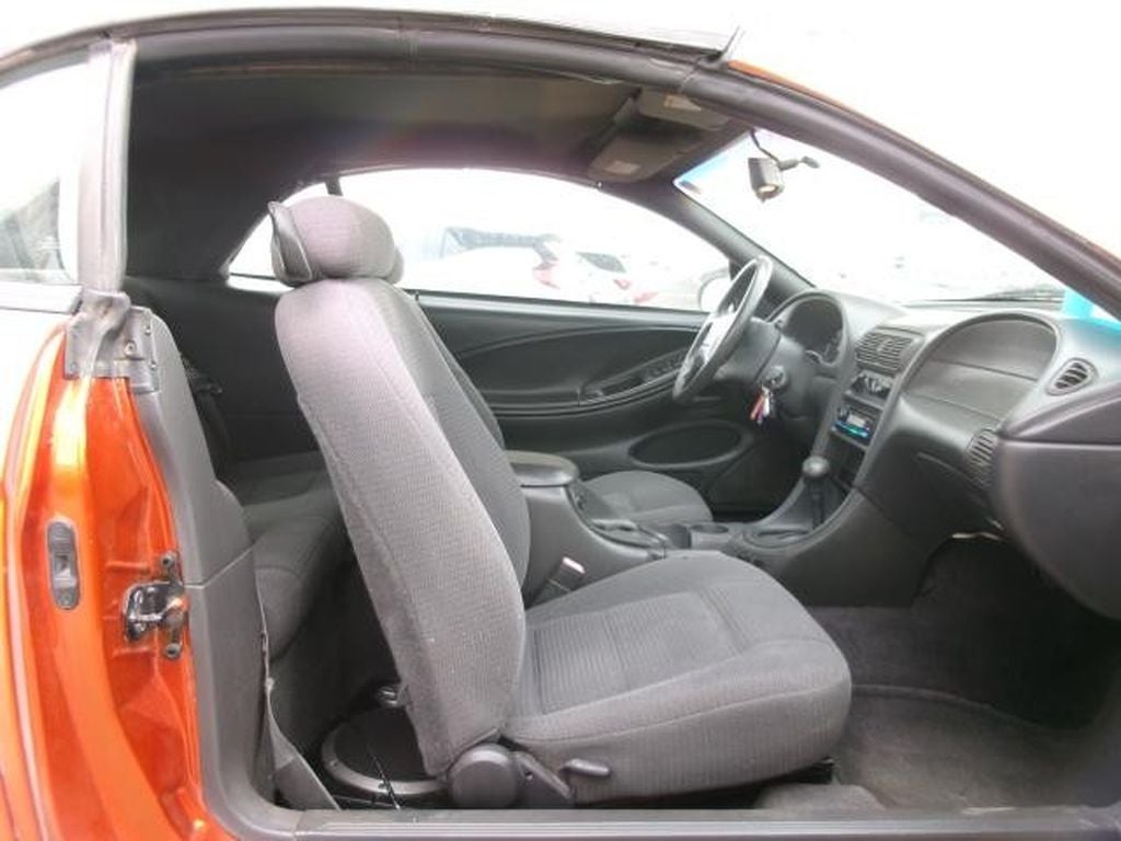 1999 Ford Mustang Base