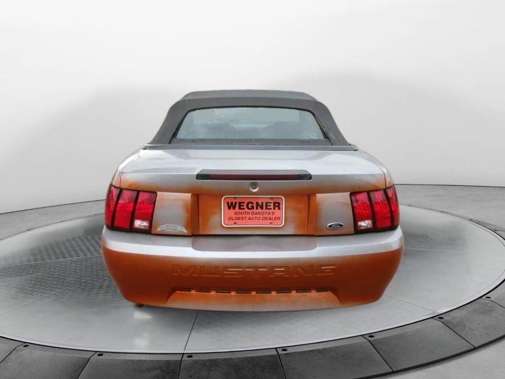 1999 Ford Mustang Base