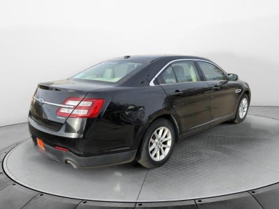 2014 Ford Taurus SE