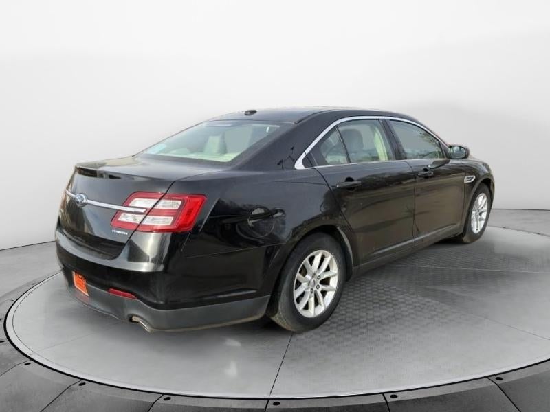 2014 Ford Taurus SE