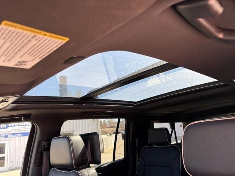 2023 GMC Yukon XL SLT