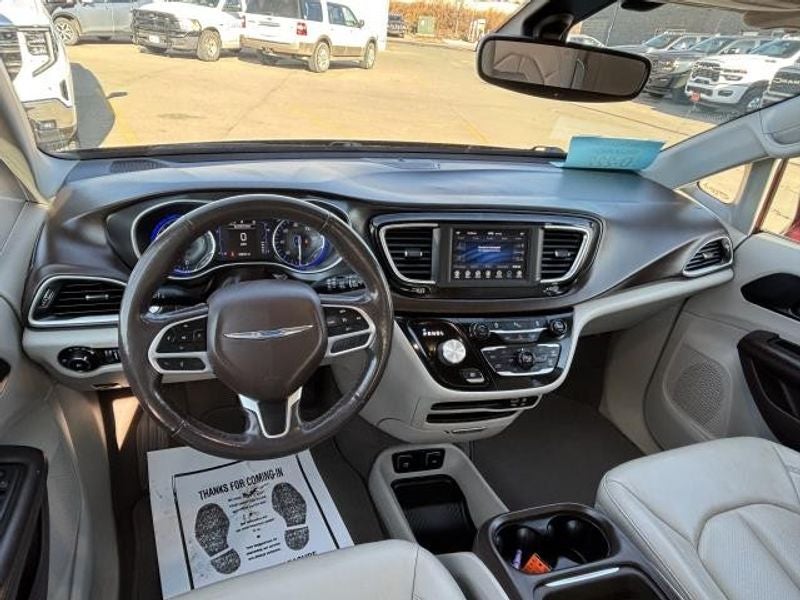 2020 Chrysler Pacifica Touring L
