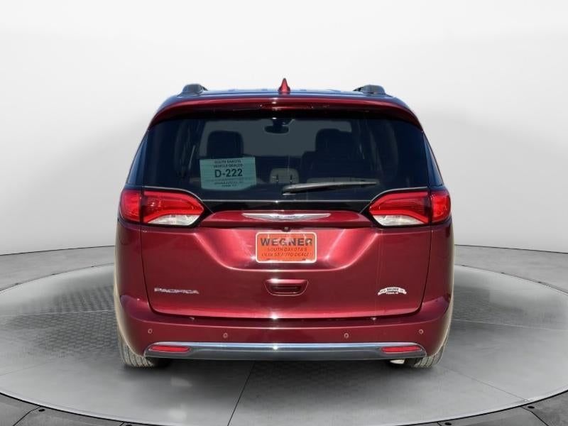 2020 Chrysler Pacifica Touring L