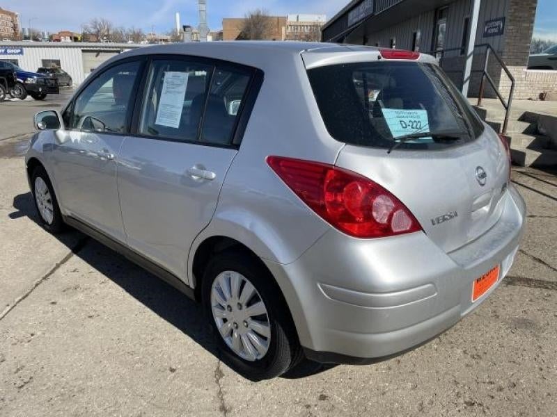 2011 Nissan Versa 1.8 S