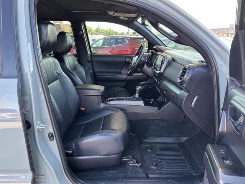 2022 Toyota Tacoma 4WD SR