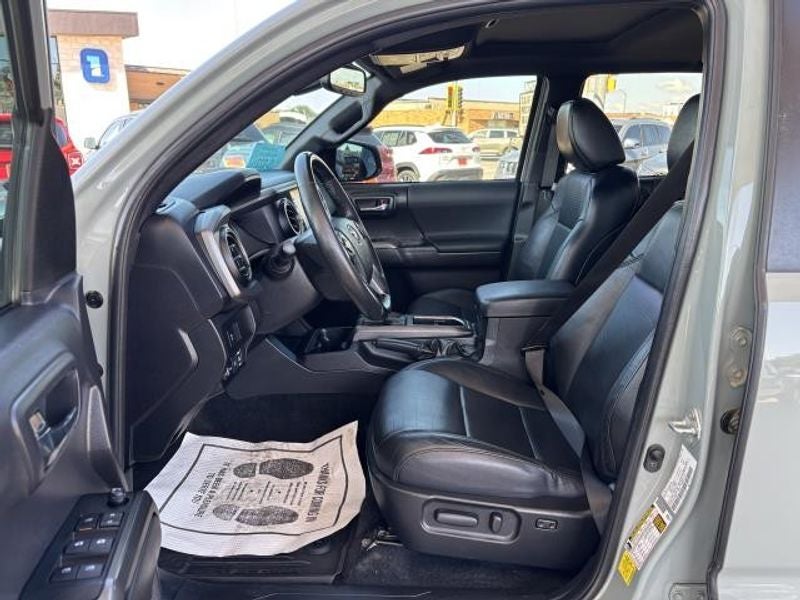 2022 Toyota Tacoma 4WD SR