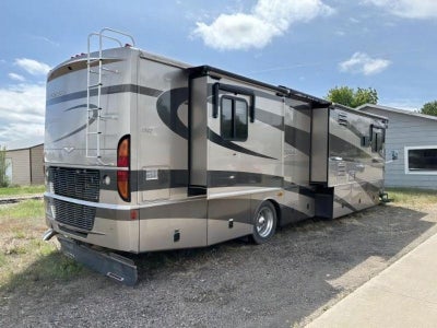 2005 FLEETWOOD Discovery Base