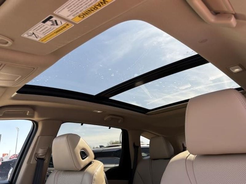 2022 Acura MDX w/Technology Package