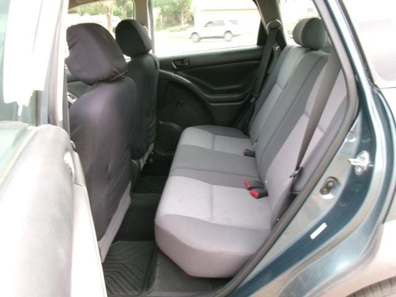 2007 Pontiac Vibe Base